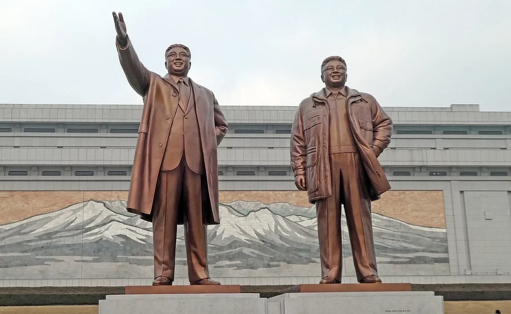 North Korea Kim Statues
